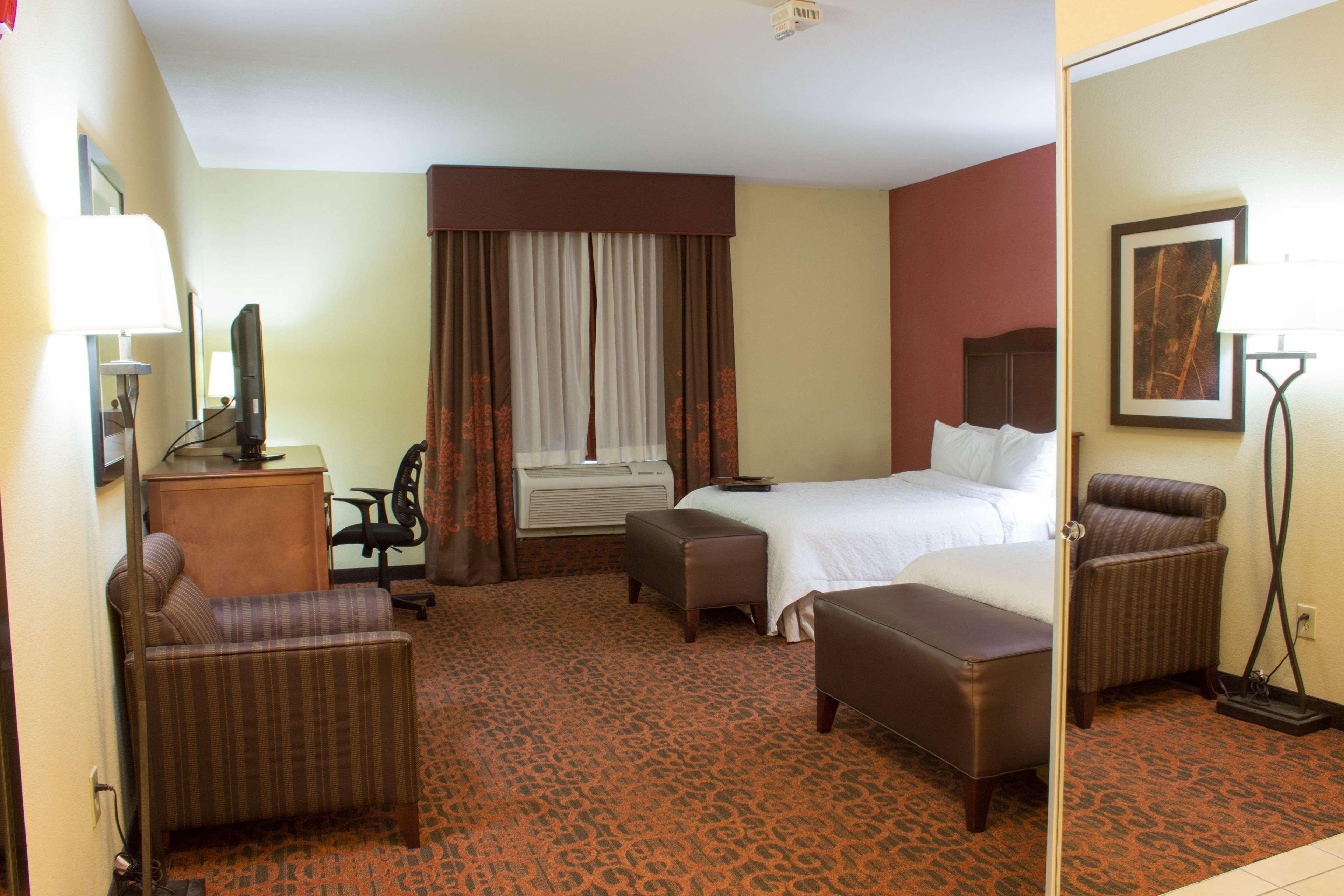 Hampton Inn Junction City Exterior photo