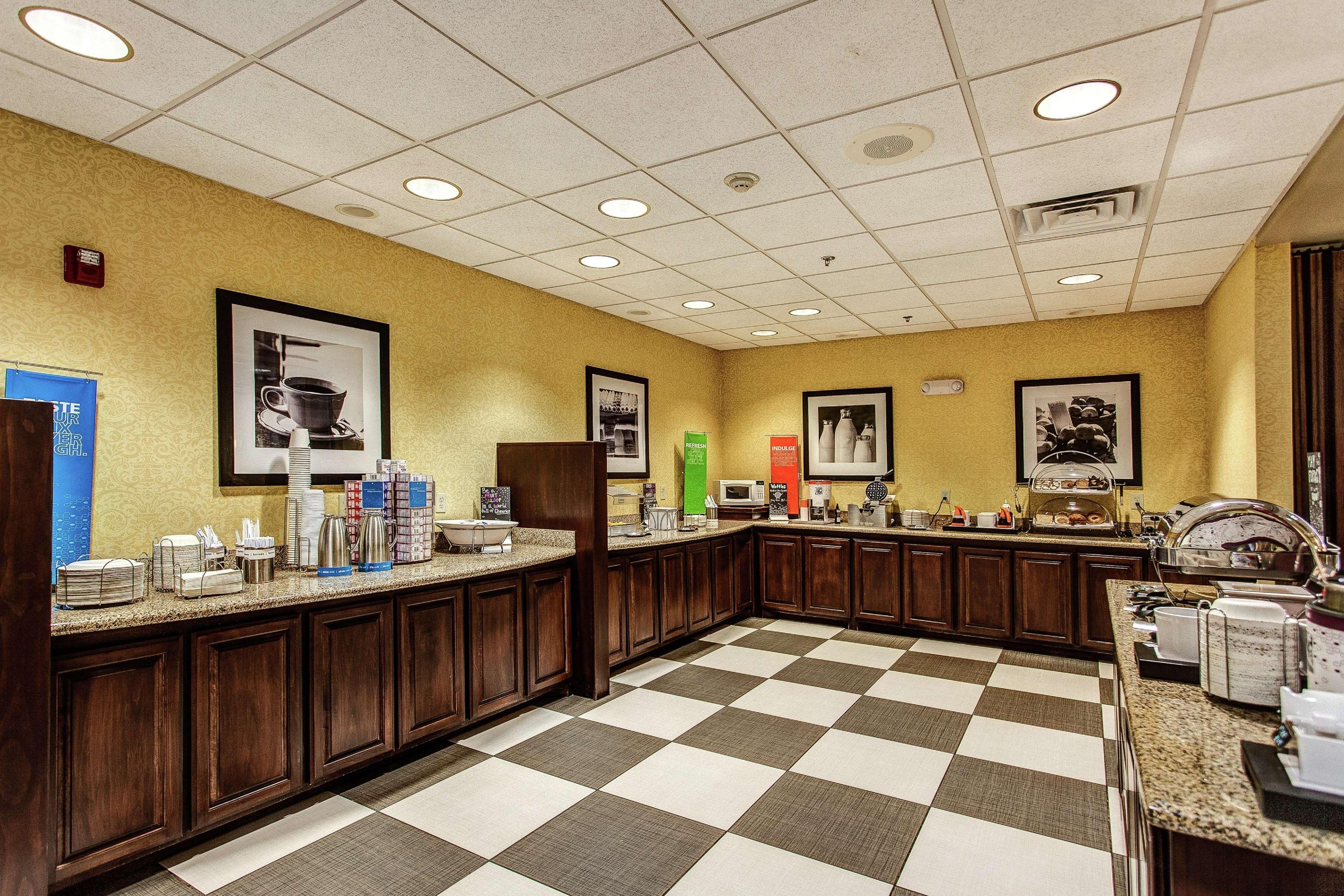 Hampton Inn Junction City Exterior photo